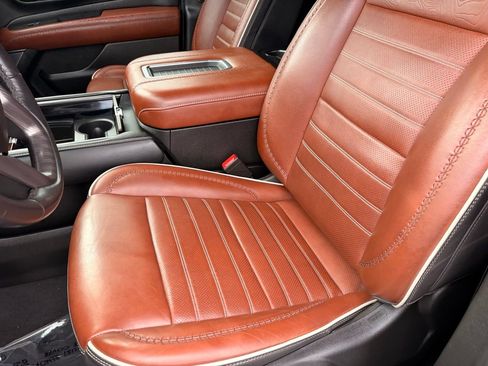 Used 2023 GMC Yukon XL Denali Ultimate AWD/4WD image 19