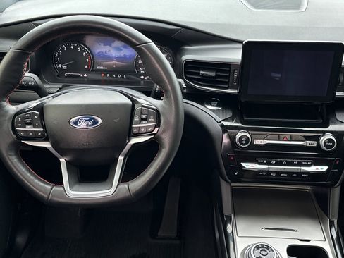 Used 2023 Ford Explorer ST-Line w/ Class IV Trailer Tow Package image 14