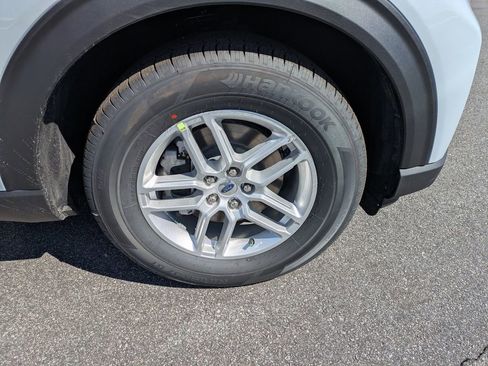 New 2026 Ford Explorer Active w/ Active Comfort Package RWD image 11