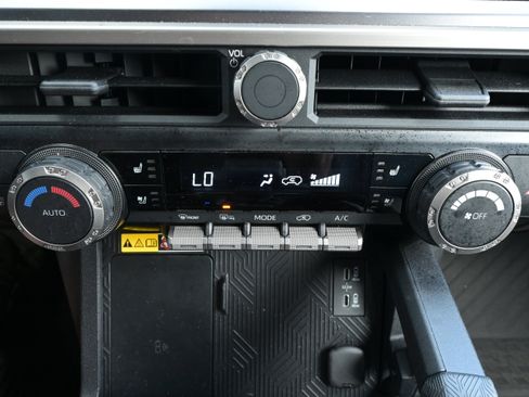 Used 2025 Toyota 4Runner TRD Sport Premium AWD/4WD image 27
