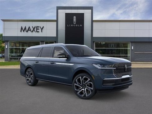 New 2026 Lincoln Navigator L Reserve AWD/4WD image 76