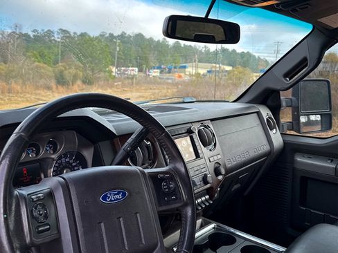 Used 2012 Ford F250 Lariat w/ Lariat Ultimate Pkg image 27