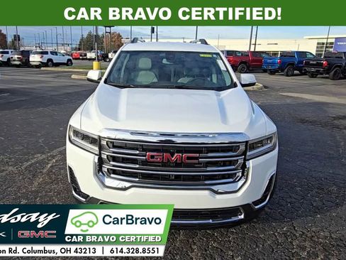 Certified 2023 GMC Acadia SLT w/ Preferred Package image 3