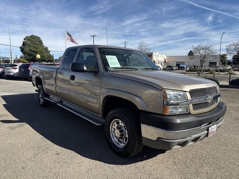 Used 2004 Chevrolet Silverado 2500 LS image 12