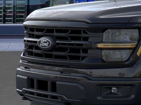 New 2026 Ford F150 XLT w/ XLT Black Appearance Package AWD/4WD image 17