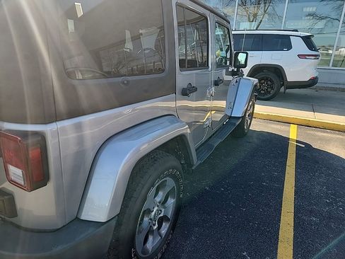 Used 2018 Jeep Wrangler Unlimited Sahara w/ Connectivity Group image 3