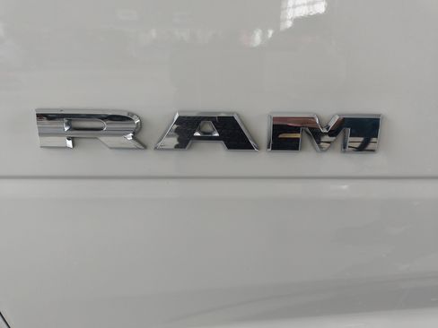 Used 2021 RAM 2500 Big Horn image 33