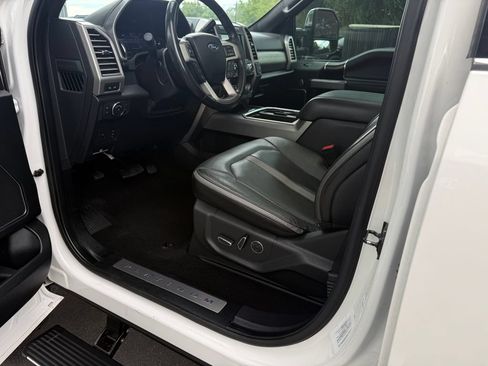 Used 2019 Ford F350 Platinum w/ Platinum Ultimate Package AWD/4WD image 19
