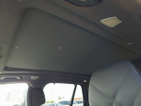 New 2026 BMW X5 M60i w/ Executive Package image 16