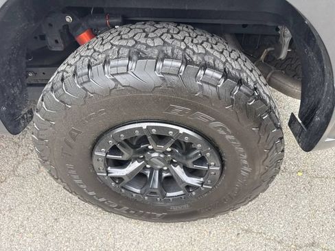Certified 2023 Ford F150 Raptor w/ Raptor 37 Performance Package AWD/4WD image 19