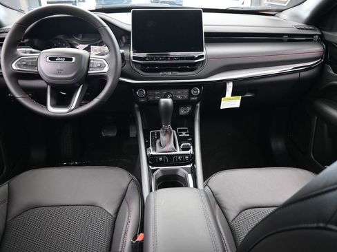 New 2026 Jeep Compass Trailhawk image 31