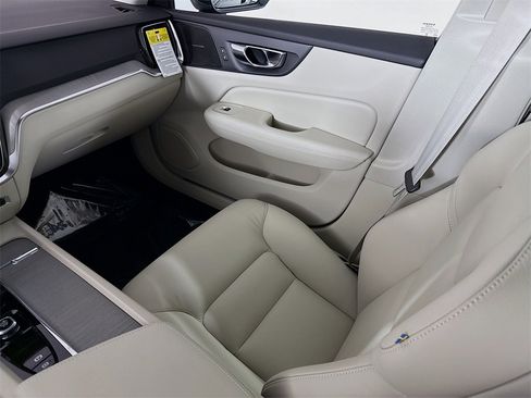 New 2026 Volvo V60 B5 Cross Country Plus w/ Climate Package image 25