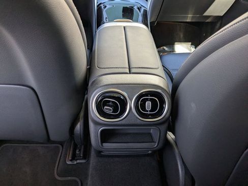 Used 2026 Mercedes-Benz GLC 300 4MATIC image 18