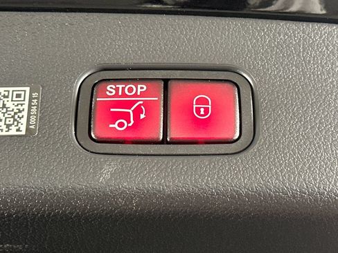 Certified 2026 Mercedes-Benz GLC 300 image 21