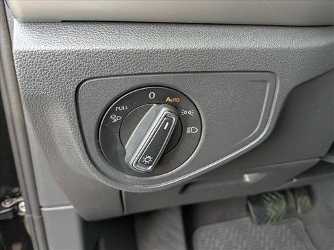 Used 2023 Volkswagen Atlas SE w/ Panoramic Sunroof Package FWD image 35