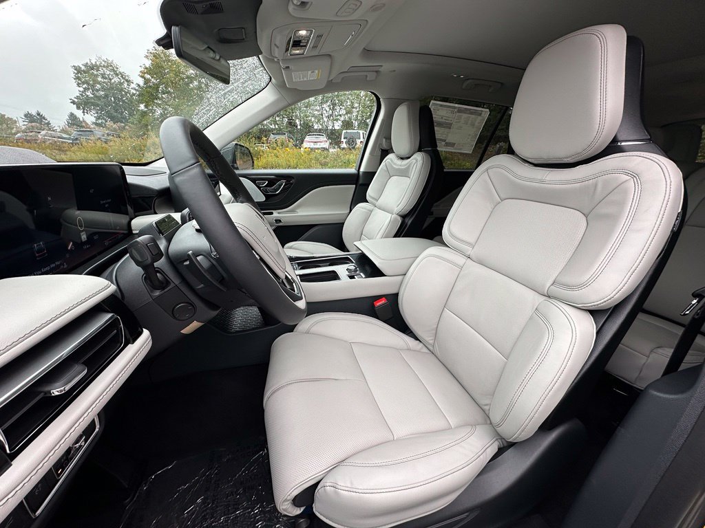 New 2027 Lincoln Aviator Reserve AWD/4WD image 18