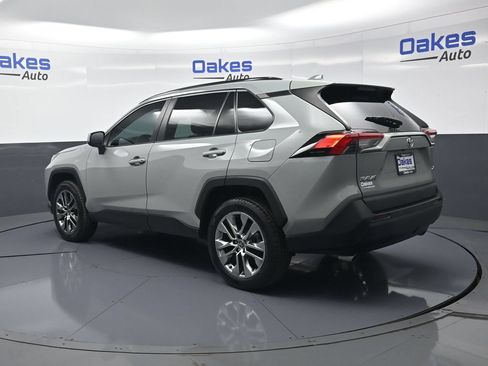 Used 2021 Toyota RAV4 XLE Premium FWD image 6
