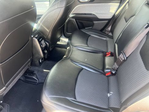 Used 2024 Jeep Compass Latitude AWD/4WD image 23