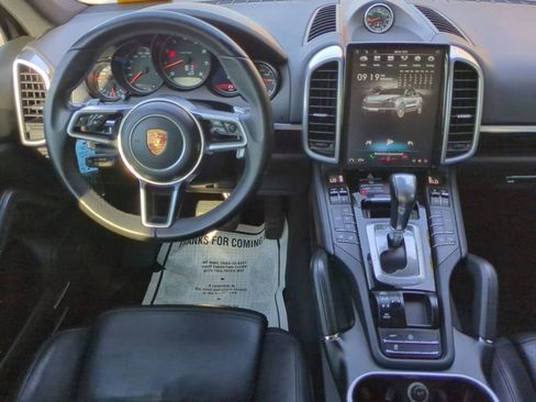 Used 2016 Porsche Cayenne AWD/4WD image 38