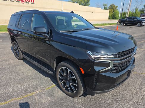 Used 2021 Chevrolet Tahoe RST w/ Luxury Package AWD/4WD image 2