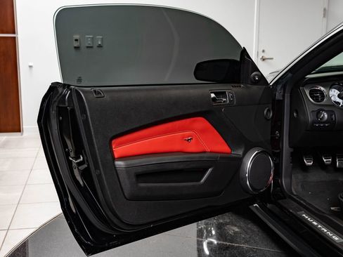 Used 2012 Ford Mustang GT Premium w/ Electronics Pkg RWD image 25