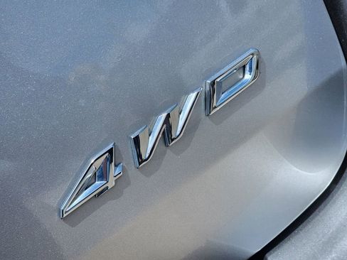 Used 2023 Ford Explorer XLT w/ Equipment Group 202A AWD/4WD image 10