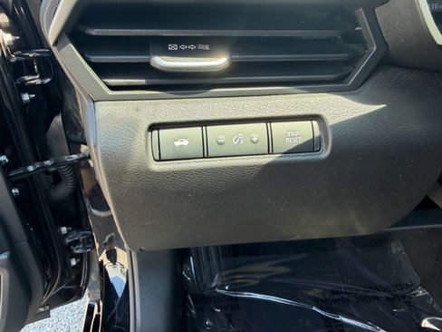Used 2024 Nissan Altima 2.5 SV FWD image 29