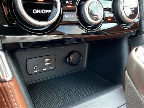 Used 2019 Subaru Forester Touring w/ Popular Package #3 AWD/4WD image 15
