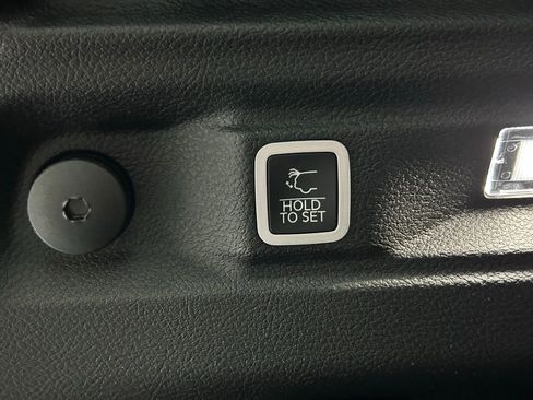 New 2025 Jeep Grand Cherokee L Limited w/ Black Appearance Package image 11