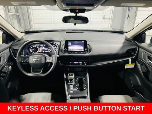 New 2026 Nissan Rogue SV FWD image 4
