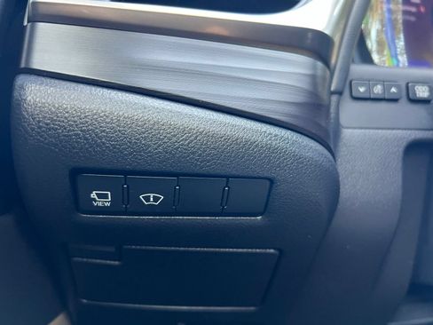 Used 2019 Lexus ES 300h Ultra Luxury w/ Accessory Package 2 FWD image 41