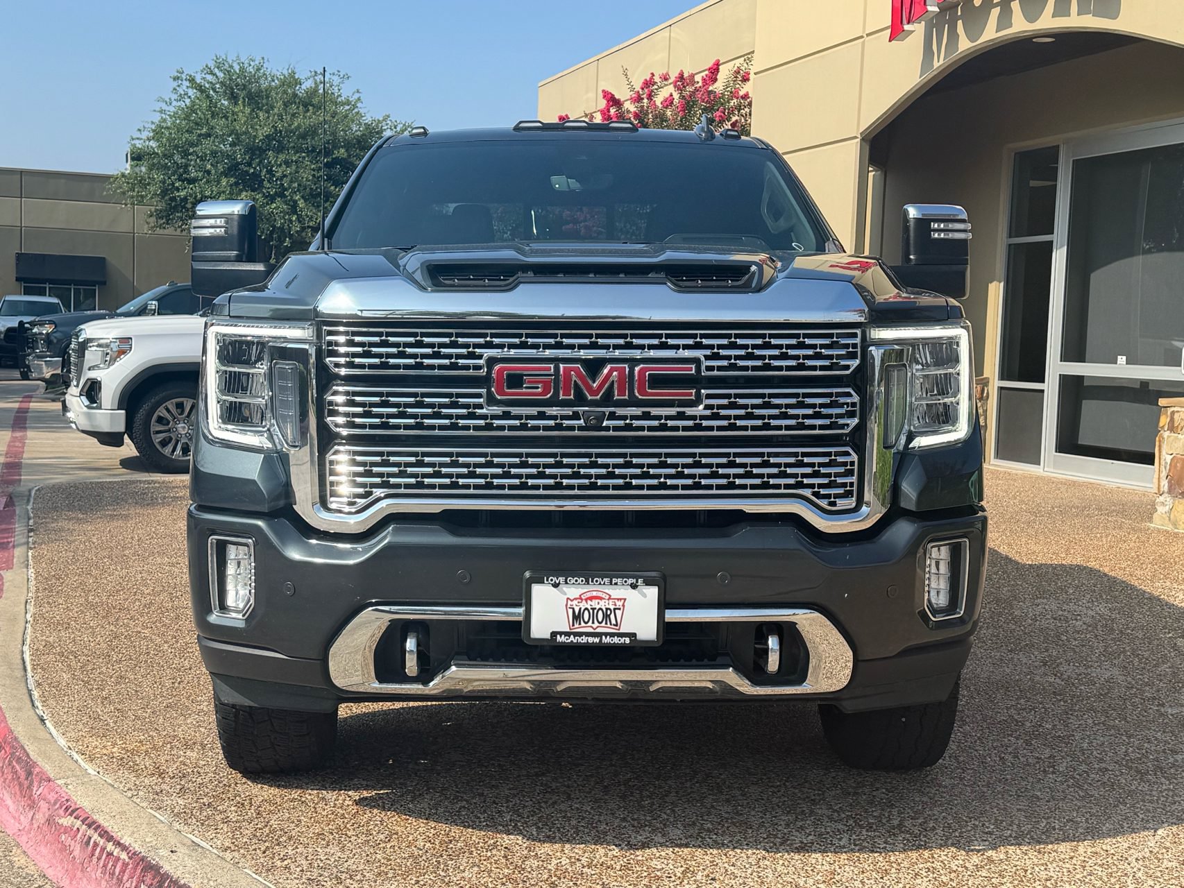 Used 2022 GMC Sierra 3500 Denali w/ Denali Ultimate Package AWD/4WD image 5
