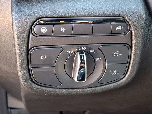 Used 2025 INFINITI QX55 Essential image 30