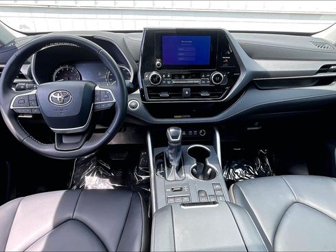 Used 2026 Toyota Highlander XLE AWD/4WD image 19
