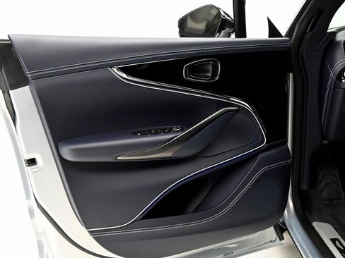 Used 2026 Aston Martin DBX S image 22