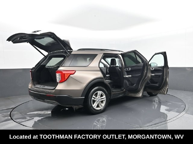 Used 2021 Ford Explorer XLT w/ Equipment Group 202A AWD/4WD image 31