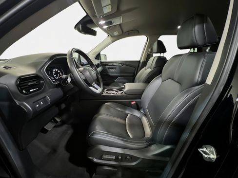 Used 2025 Honda Pilot EX-L image 14