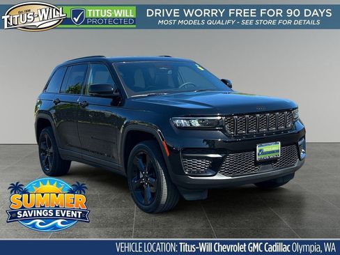 Used 2023 Jeep Grand Cherokee Altitude AWD/4WD image 1