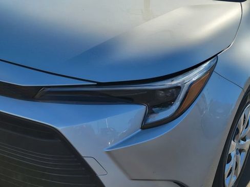 Used 2025 Toyota Corolla LE FWD image 24