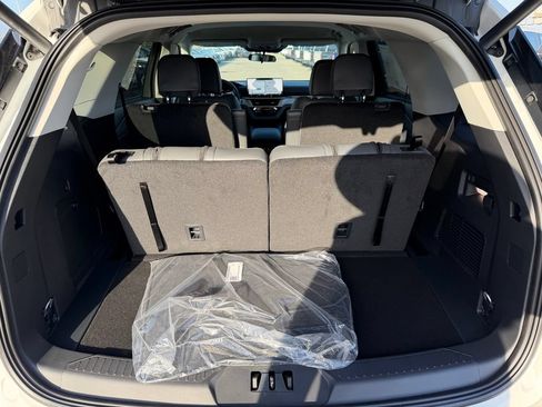 New 2026 Ford Explorer Active w/ Active Comfort Package RWD image 17
