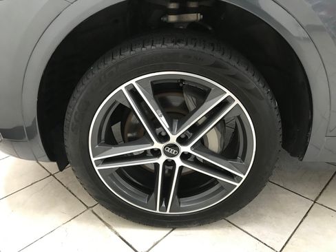 Used 2023 Audi Q5 e Premium Plus w/ Premium Plus Package AWD/4WD image 8