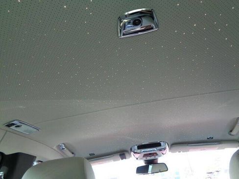 Used 2017 Rolls-Royce Ghost image 16