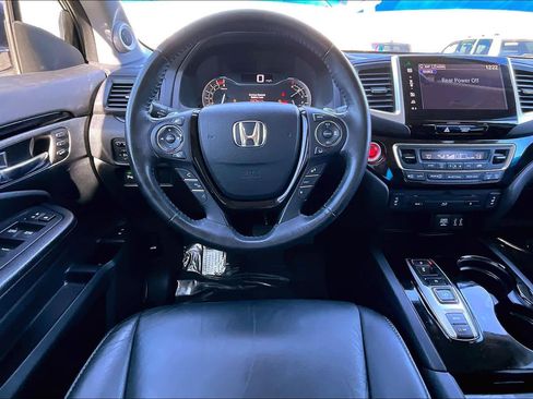 Used 2016 Honda Pilot Touring image 5