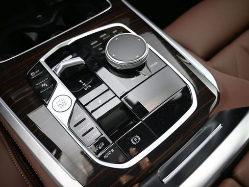 New 2026 BMW X5 xDrive40i AWD/4WD image 16
