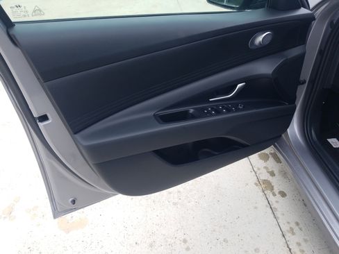 New 2026 Hyundai Elantra SE w/ Cargo Package FWD image 9