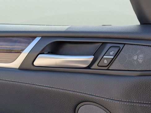 Used 2017 BMW X3 xDrive28i image 44