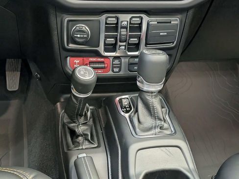 New 2025 Jeep Wrangler Unlimited Rubicon 392 image 25