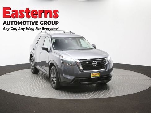 Used 2024 Nissan Pathfinder SV AWD/4WD image 52