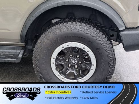 New 2025 Ford Bronco Outer Banks w/ Sasquatch Package AWD/4WD image 8