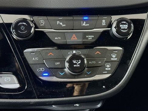 New 2026 Chrysler Voyager LX image 15